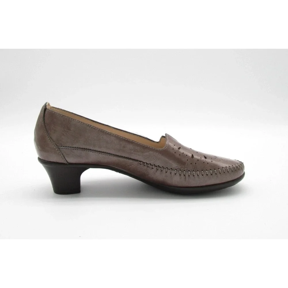 SAS Sonyo Patent Leather Slip On Pumps Perforated Cutout Shoes Womens 9M